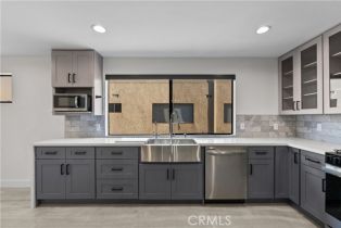 Townhouse, 18417 Collins st, Tarzana, CA 91356 - 19