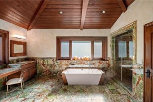 Single Family Residence, 3930 Royal Oak pl, Encino, CA 91436 - 36