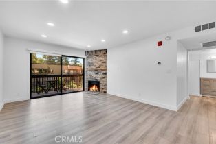 Condominium, 22100 Burbank blvd, Woodland Hills, CA 91367 - 5