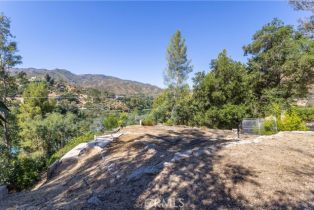 , 2229 Pinecrest rd, Agoura Hills, CA 91301 - 3