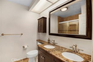 Townhouse, 5760 Owensmouth ave, Woodland Hills, CA 91367 - 10