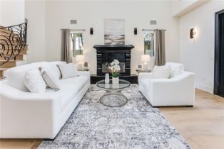 Single Family Residence, 23123 Oxnard st, Woodland Hills, CA 91367 - 5