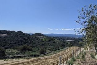 , 71 COYA trl, Chatsworth, CA 91311 - 2