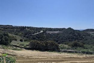 , 71 COYA trl, Chatsworth, CA 91311 - 3