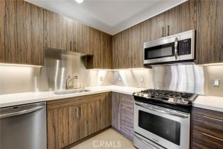 Condominium, 11023 Fruitland dr, Studio City, CA 91604 - 11
