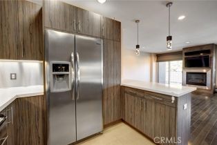 Condominium, 11023 Fruitland dr, Studio City, CA 91604 - 13