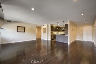 Condominium, 11023 Fruitland dr, Studio City, CA 91604 - 4