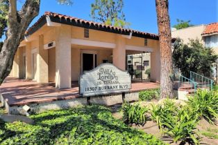 Condominium, 18307 Burbank BLVD, Tarzana, CA  Tarzana, CA 91356