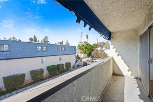 Condominium, 18530 Hatteras, Tarzana, CA 91356 - 18