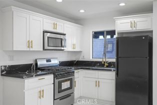 Condominium, 18530 Hatteras, Tarzana, CA 91356 - 8