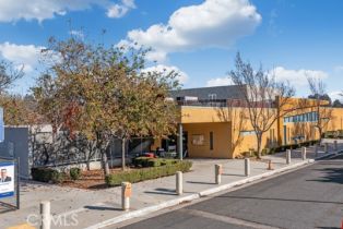 Single Family Residence, 4941 Aqueduct ave, Encino, CA 91436 - 55