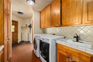 Single Family Residence, 8420 Waters rd, Moorpark, CA 93021 - 39