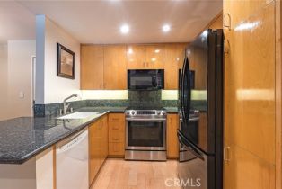 Condominium, 22100 Burbank blvd, Woodland Hills, CA 91367 - 2