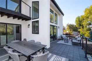 Single Family Residence, 22300 Avenue San Luis, Woodland Hills, CA 91364 - 19