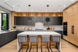 Single Family Residence, 15721 Morrison st, Encino, CA 91436 - 17