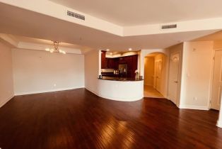 Condominium, 14242 Burbank blvd, Sherman Oaks, CA 91401 - 5