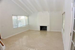 Single Family Residence, 21740 Ulmus dr, Woodland Hills, CA 91364 - 5