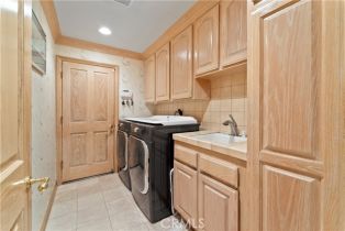 Single Family Residence, 6011 Paseo La vis, Woodland Hills, CA 91367 - 45