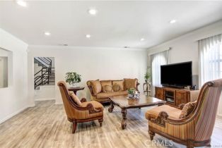 Residential Income, 14349 Tiara st, Sherman Oaks, CA 91401 - 4