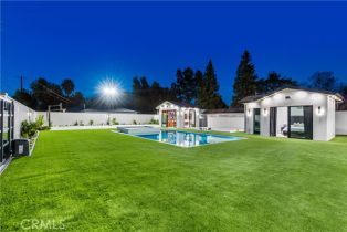 Single Family Residence, 22747 Califa st, Woodland Hills, CA 91367 - 3