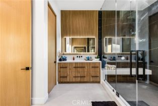 Single Family Residence, 22747 Califa st, Woodland Hills, CA 91367 - 44