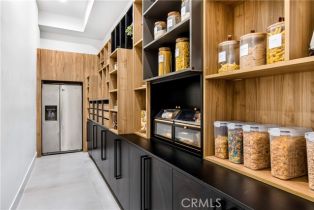 Single Family Residence, 22747 Califa st, Woodland Hills, CA 91367 - 49