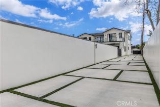 Single Family Residence, 22747 Califa st, Woodland Hills, CA 91367 - 62