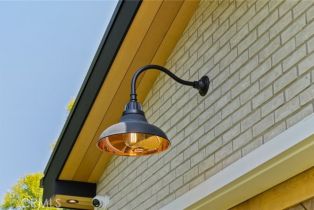 Single Family Residence, 13008 Huston st, Sherman Oaks, CA 91423 - 4