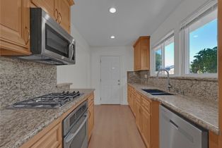 Single Family Residence, 1316 Calle Tulipan, Thousand Oaks, CA 91360 - 14