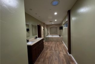 Single Family Residence, 124 Lower Lake rd, Lake Sherwood, CA 91361 - 13