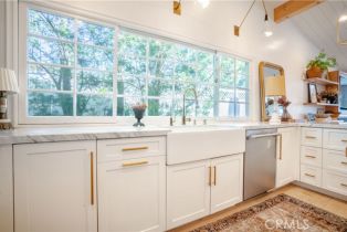 Single Family Residence, 5910 Pat ave, Woodland Hills, CA 91367 - 9