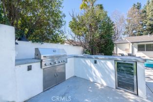 Single Family Residence, 6164 Fenwood ave, Woodland Hills, CA 91367 - 40