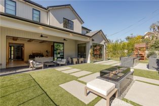 Single Family Residence, 4050 Contera rd, Encino, CA 91436 - 44