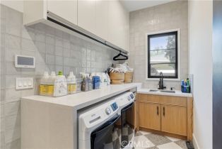 Single Family Residence, 4050 Contera rd, Encino, CA 91436 - 50