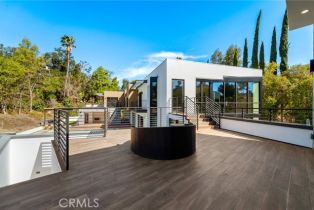 Single Family Residence, 4653 Vanalden ave, Tarzana, CA 91356 - 32