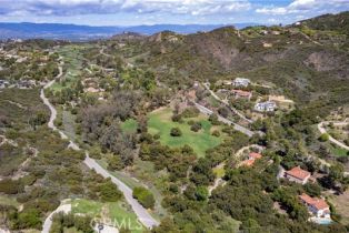 , 24415 Mulholland hwy, Calabasas, CA 91302 - 9