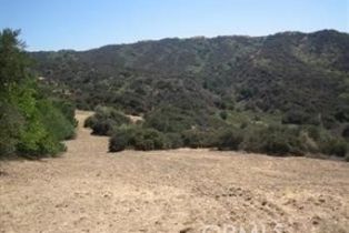 , 22800 Mulholland, Calabasas, CA 91302 - 11