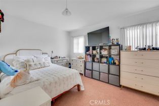 Single Family Residence, 17520 Kingsbury st, Granada Hills, CA 91344 - 14