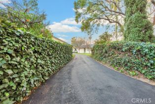 Single Family Residence, 17520 Kingsbury st, Granada Hills, CA 91344 - 25