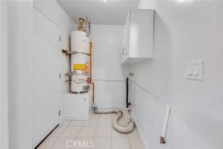 Single Family Residence, 17520 Kingsbury st, Granada Hills, CA 91344 - 33