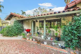 Single Family Residence, 17520 Kingsbury st, Granada Hills, CA 91344 - 4