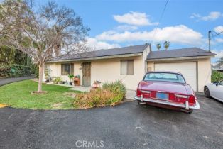 Single Family Residence, 17520 Kingsbury st, Granada Hills, CA 91344 - 42