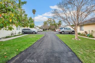 Single Family Residence, 17520 Kingsbury st, Granada Hills, CA 91344 - 45