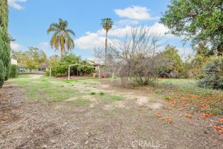 Single Family Residence, 17520 Kingsbury st, Granada Hills, CA 91344 - 47