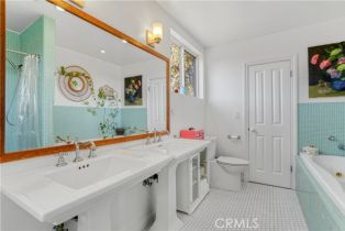 Single Family Residence, 22954 Darien st, Woodland Hills, CA 91364 - 14