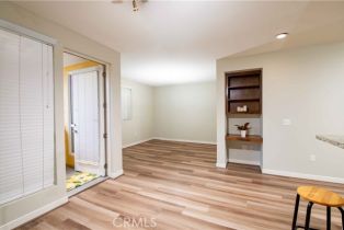 Condominium, 21301 Erwin st, Woodland Hills, CA 91367 - 4