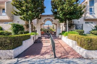 Condominium, 5401 Zelzah AVE, Encino, CA  Encino, CA 91316