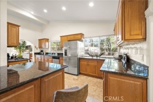Single Family Residence, 6045 Sausalito ave, Woodland Hills, CA 91367 - 11