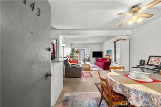 Condominium, 18620 Hatteras st, Tarzana, CA 91356 - 4