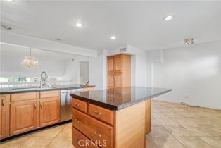 Townhouse, 6205 Randi ave, Woodland Hills, CA 91367 - 10